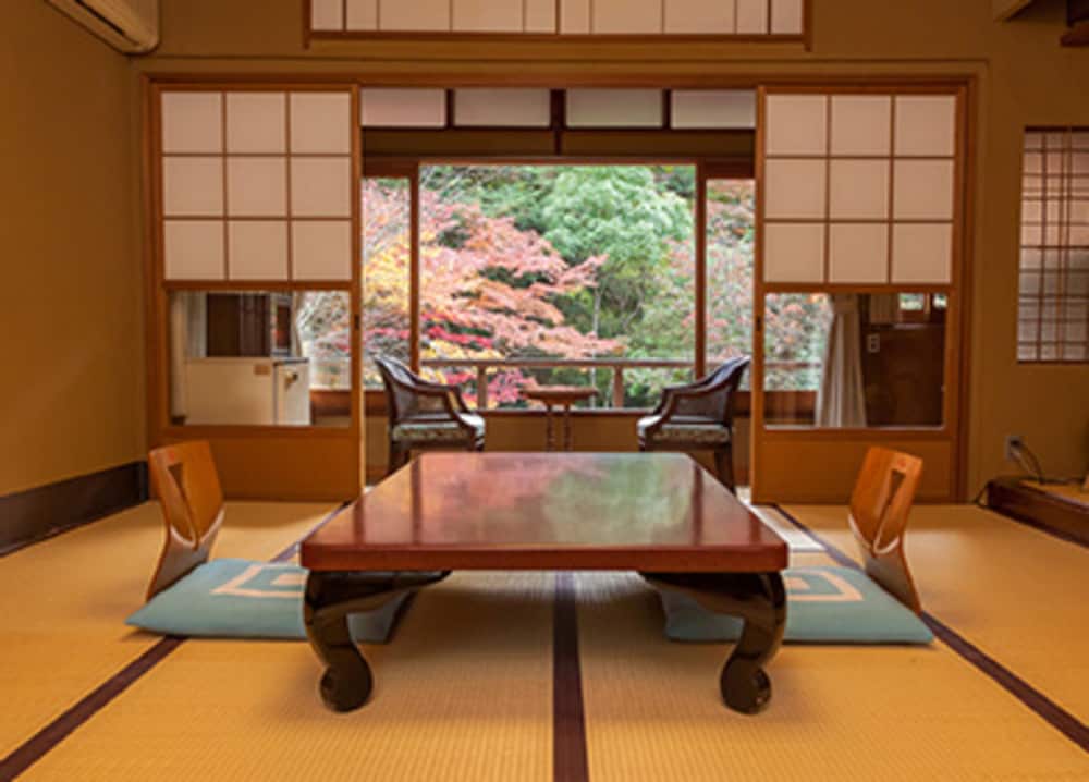 Iwaso 28/37