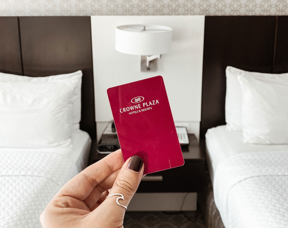 Crowne Plaza Chicago Sw Burr Ridge 18/59