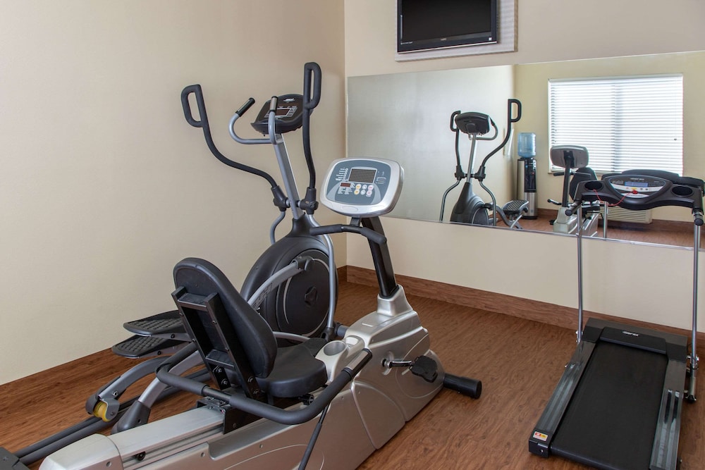 Sleep Inn & Suites Bakersfield North 27/46