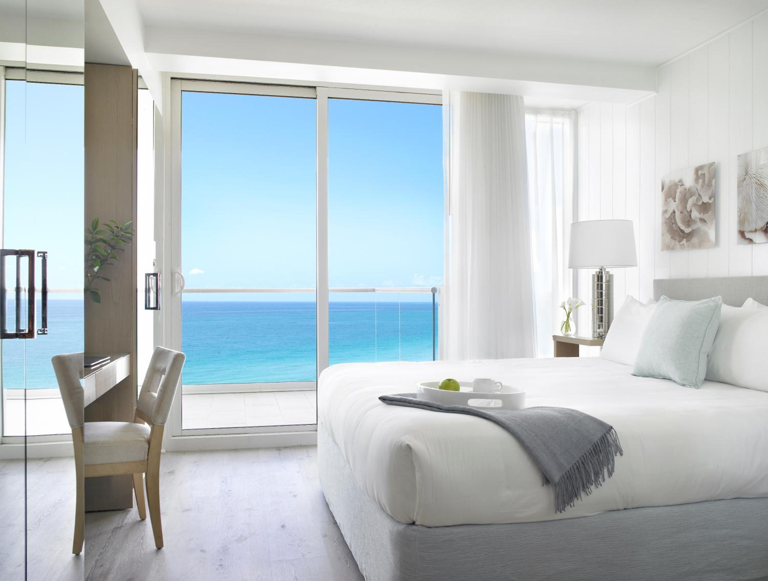 Suite, Queen Bed, Ocean Front, Accessible