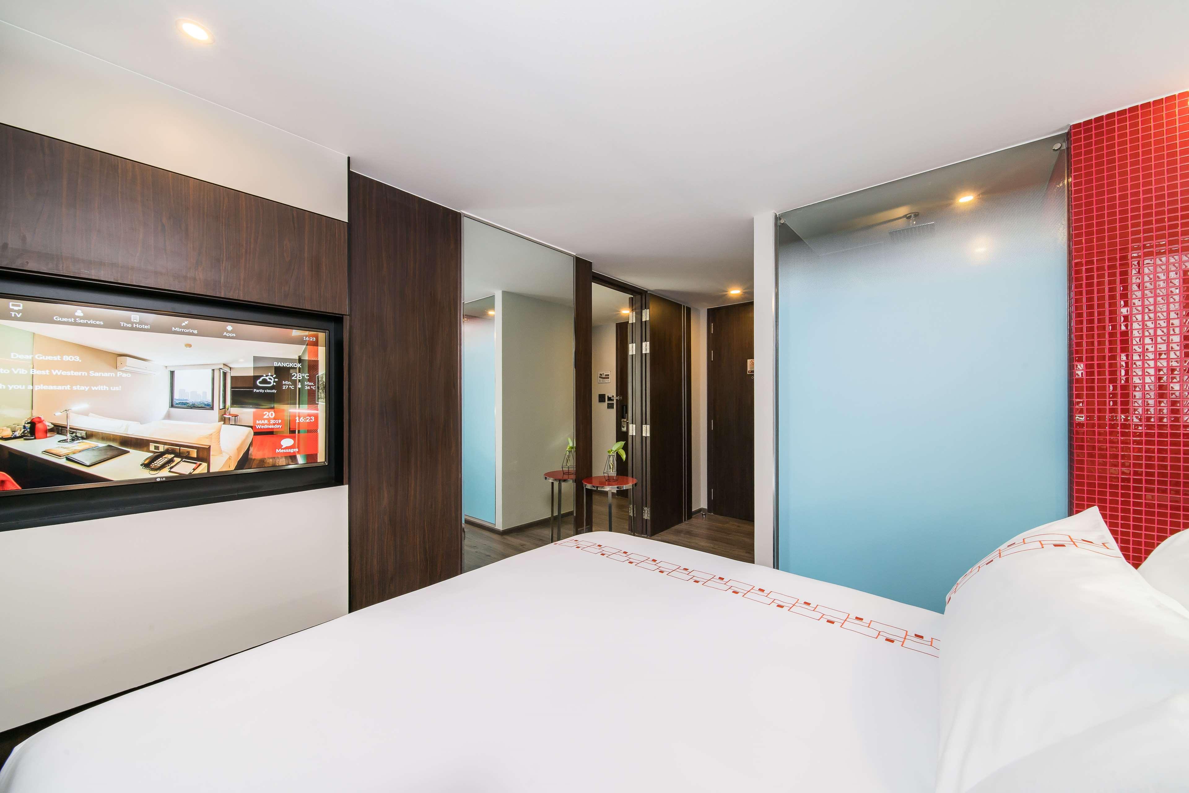 Superior King Bed