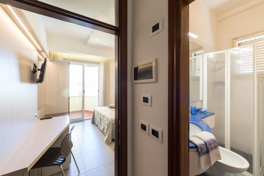 Hotel Cavour 23/30