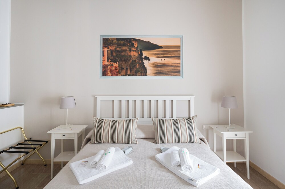 Panoramic Rooms Salerno 32/49