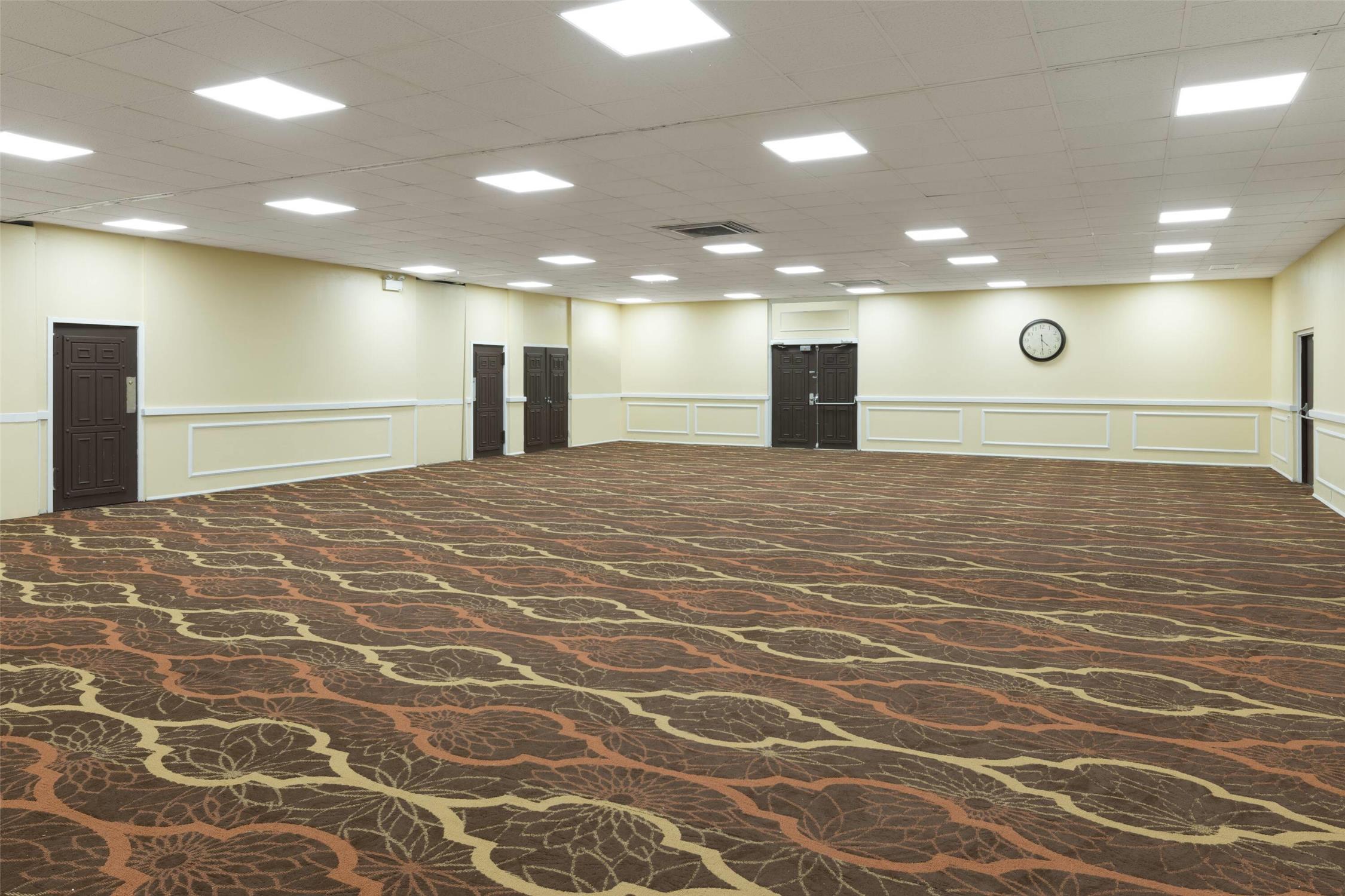 Days Inn By Wyndham Madison 11/13