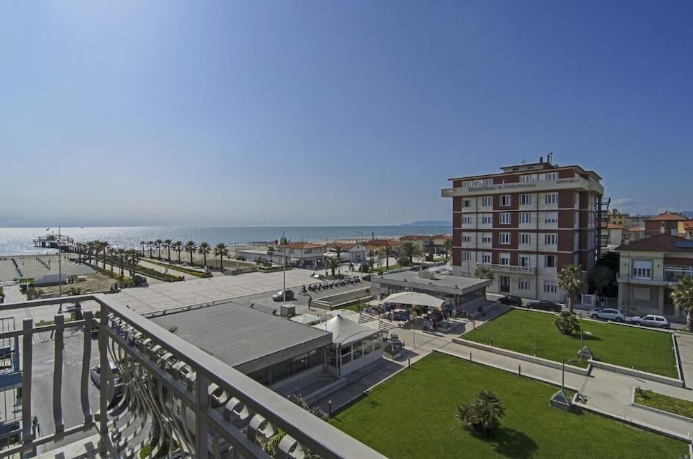 Nuovo Tirreno 3/57