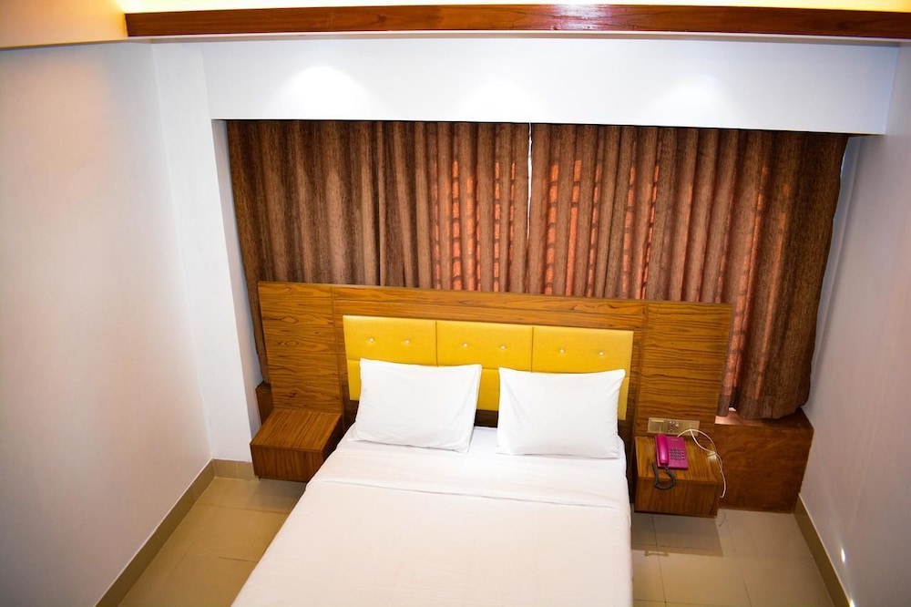 The Alina Hotel and Suites 16/29