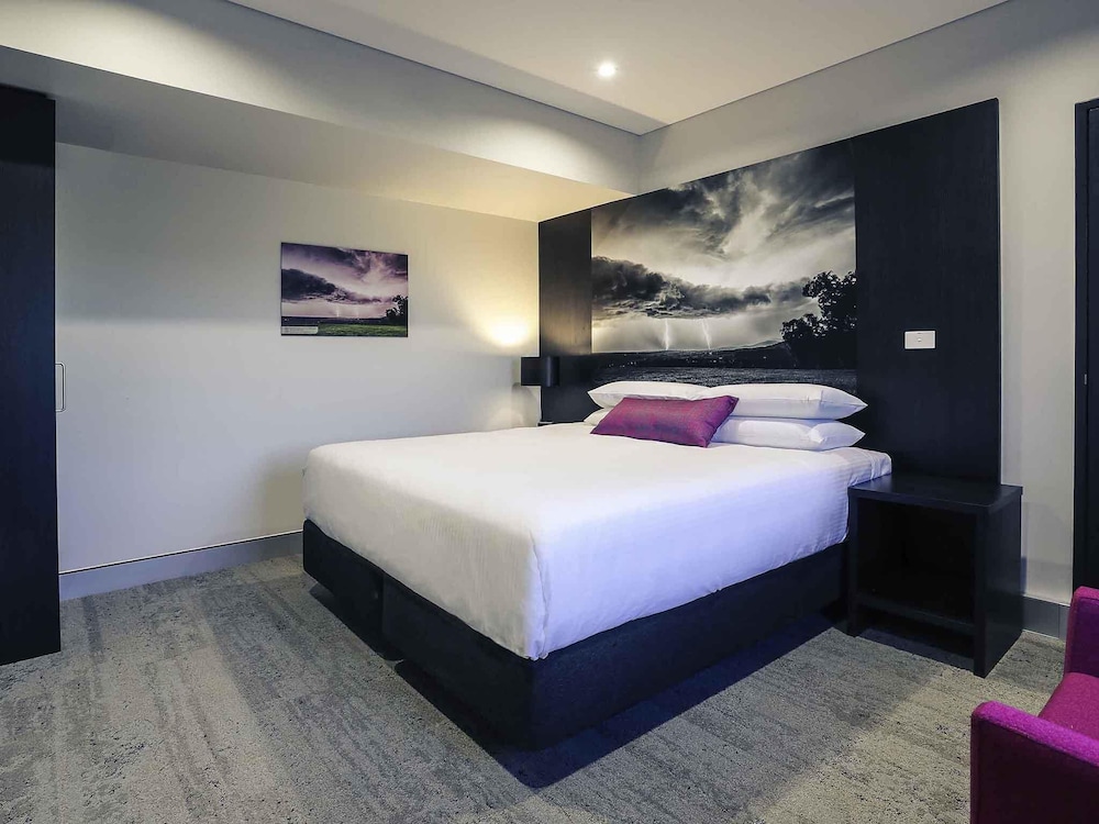 Mercure Tamworth 22/55