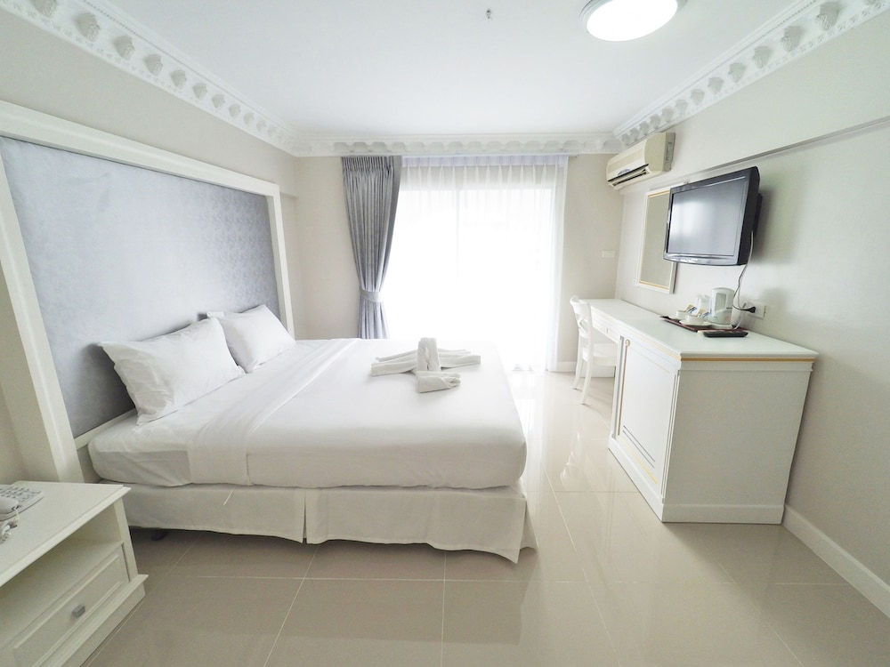 Romance Hotel Sukhumvit 97 31/58
