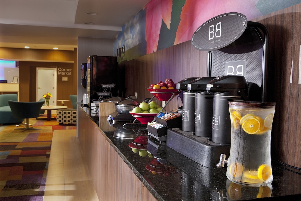 Fairfield Inn Suites By Marriott Cincinnati Eastgate 15/18