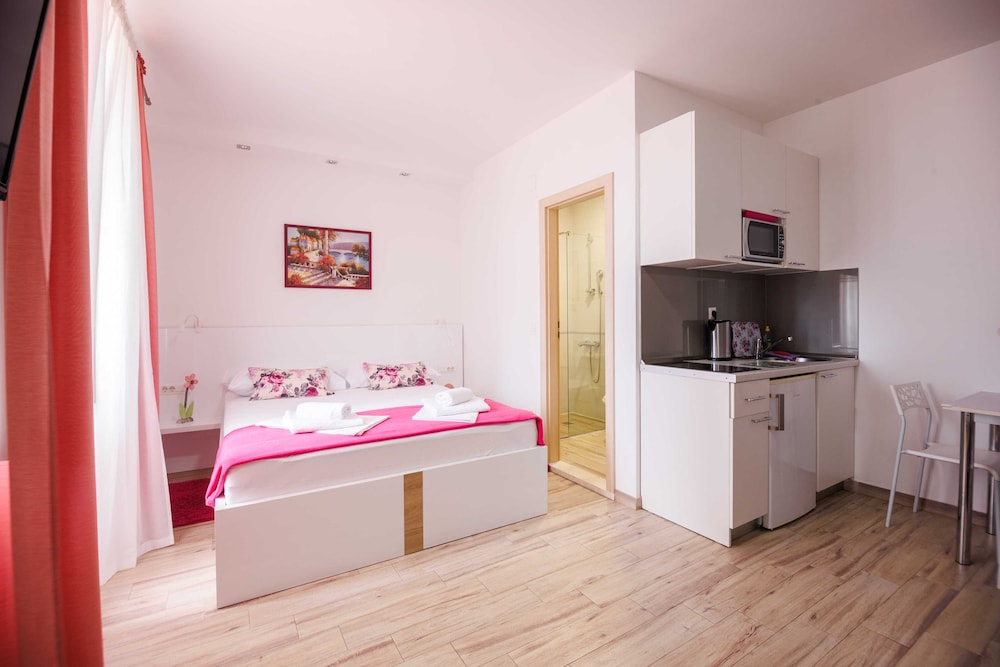 APARTMENTS GABRIERI 45/59