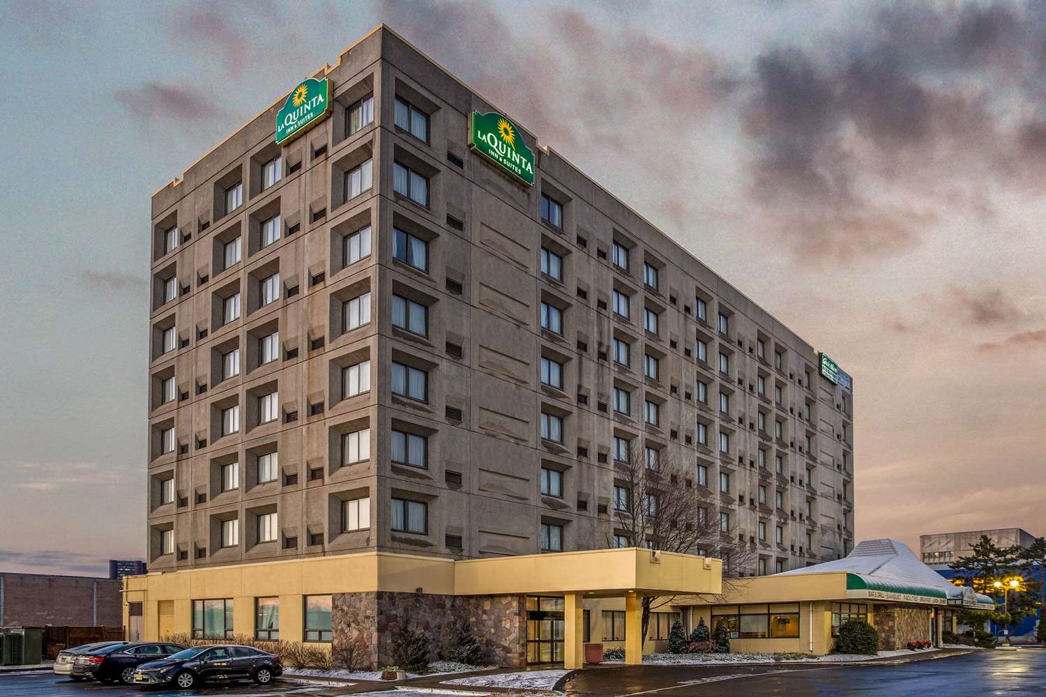 La Quinta Inn & Suites by Wyndham New Haven in NEW HAVEN - CT
