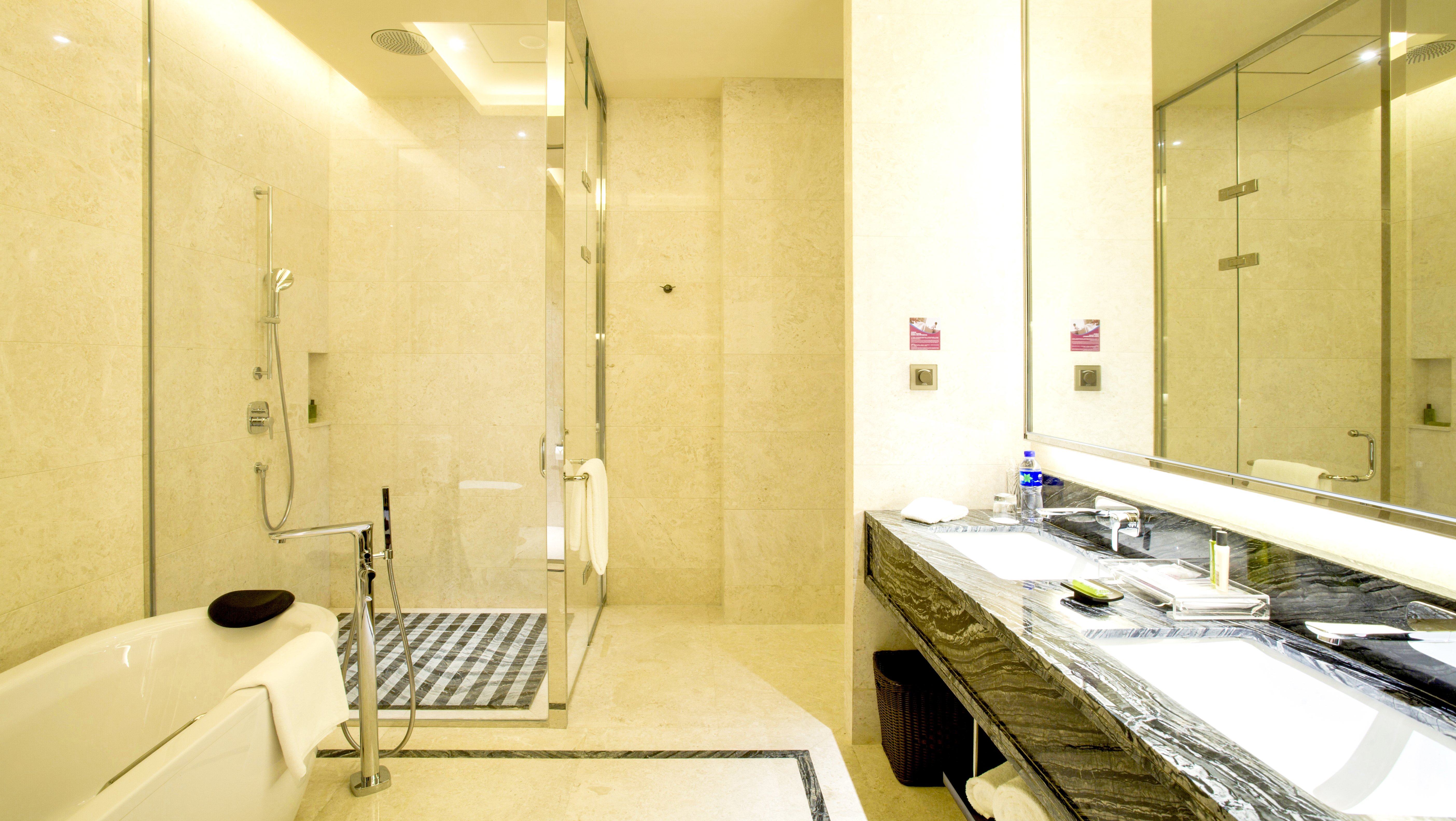 Crowne Plaza Tianjin Jinnan 48/50
