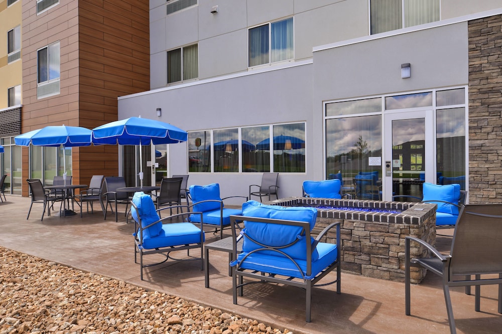 FAIRFIELD INN & SUITES WARRENSBURG 20/27