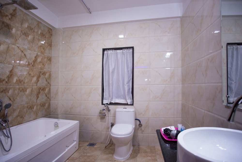 Aryatara Kathmandu Hotel 45/47