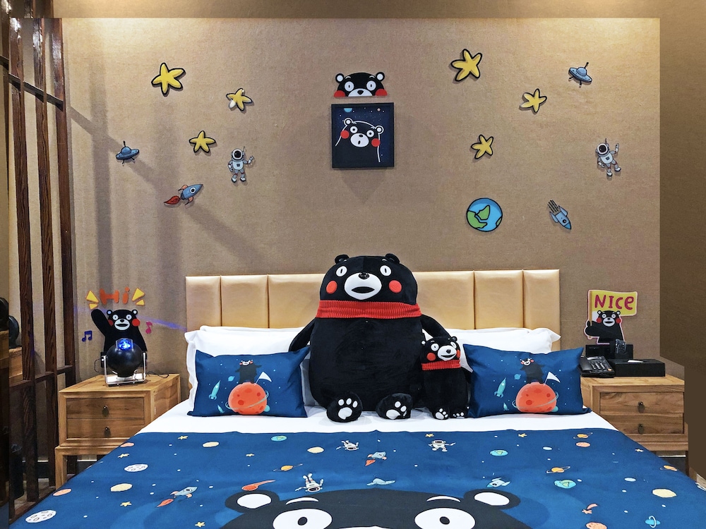 Shanghai Linyin Holiday Hotel 38/71