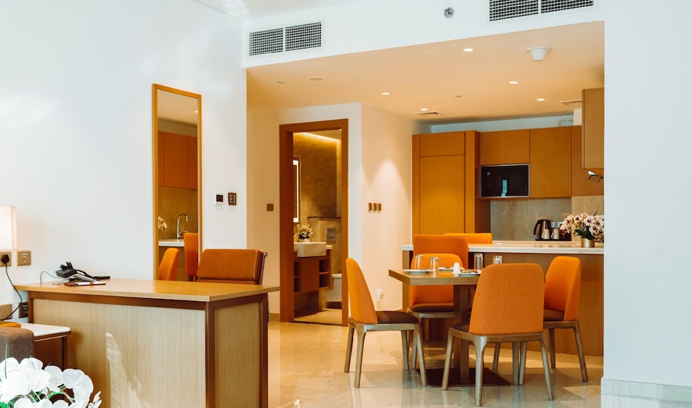 HE Hotel Apartments 42/50