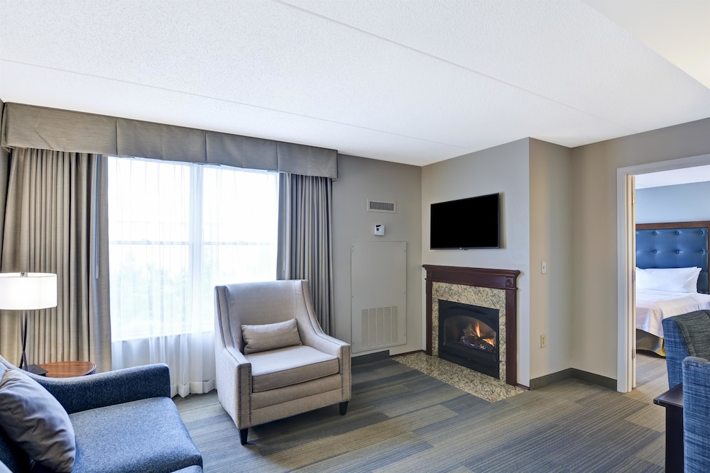 Homewood Suites by Hilton Lexington Fayette Mall 27/45