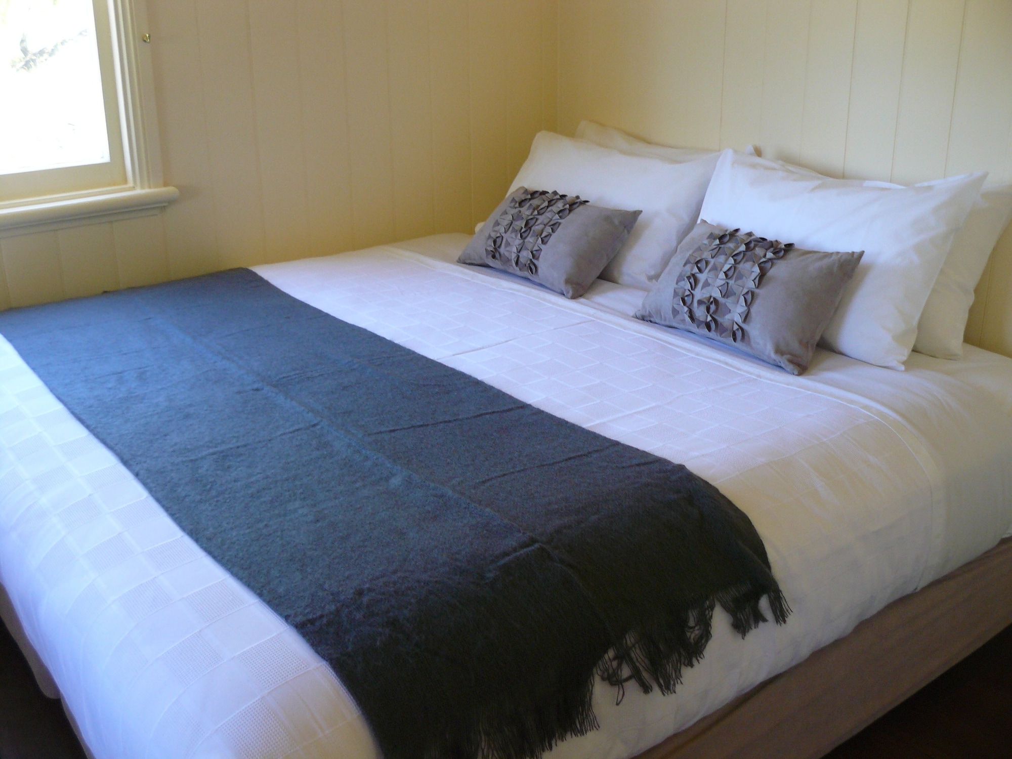 2 Bedrooms, Cottage, Suite, 6 Beds, Kitchen