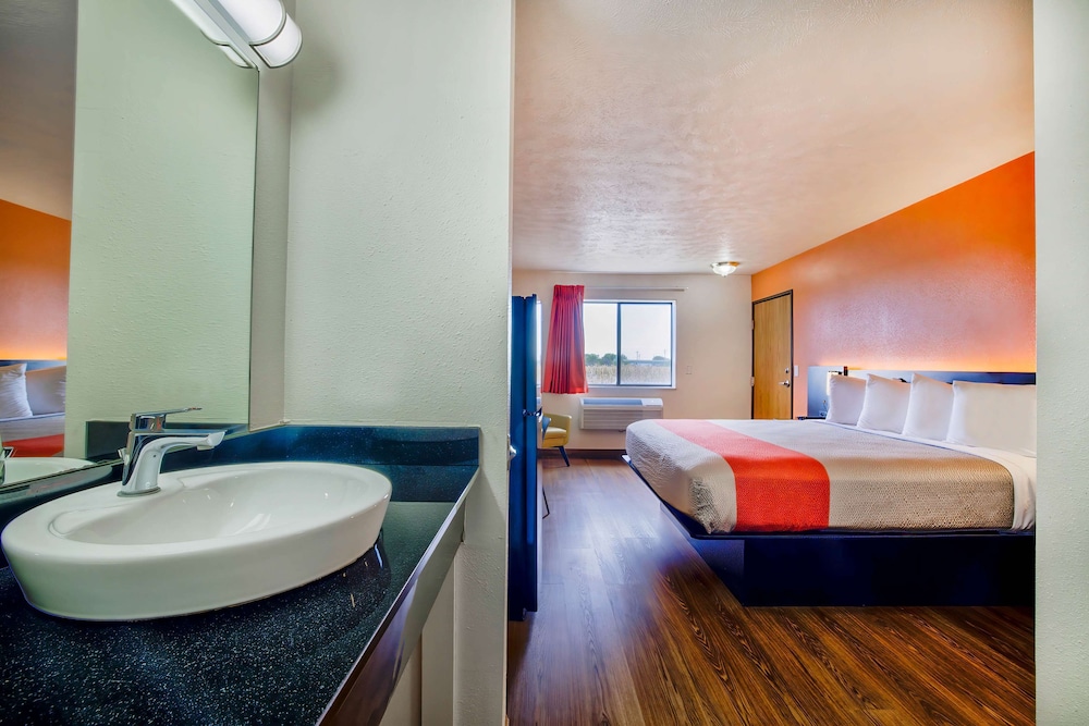 Motel6 Percival, IA 68/68