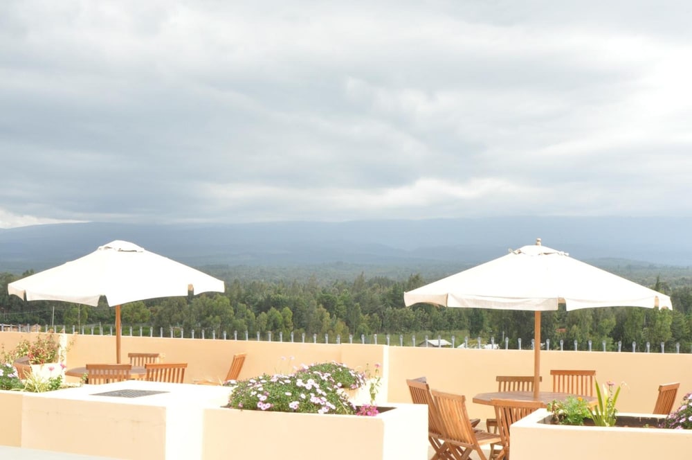 Peaks Hotel Limited 37/40
