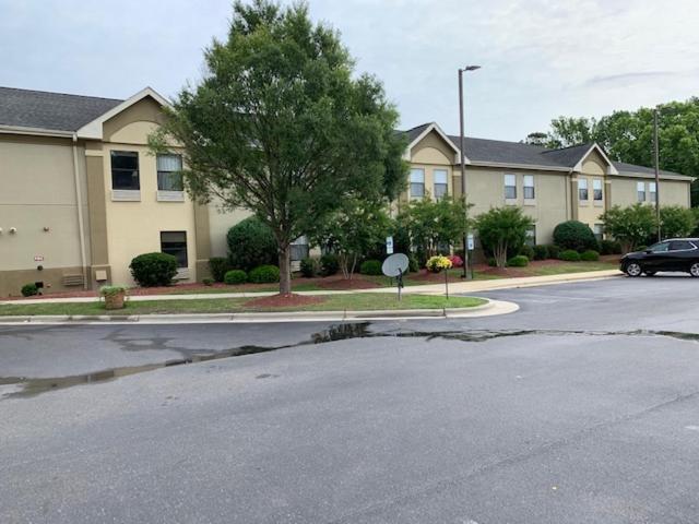 The Inn at Clinton 35/43