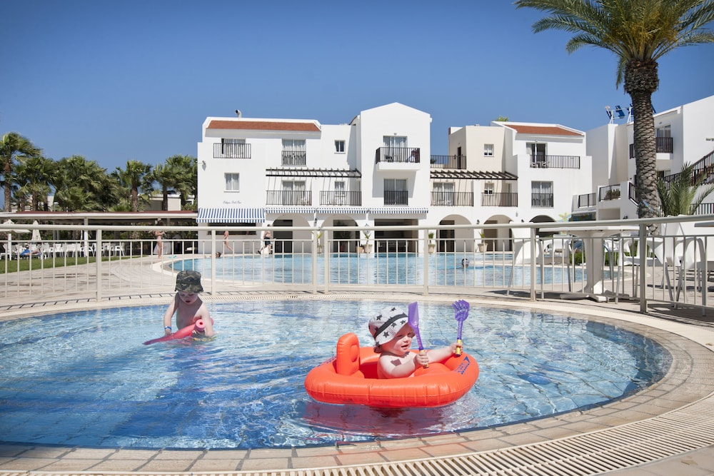 Akti Beach Hotel & Village Resort 8/68