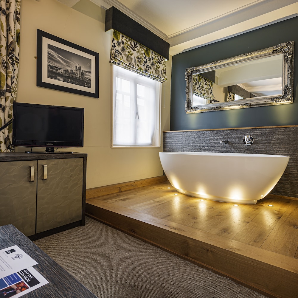 Royal Oak Hotel 4/47