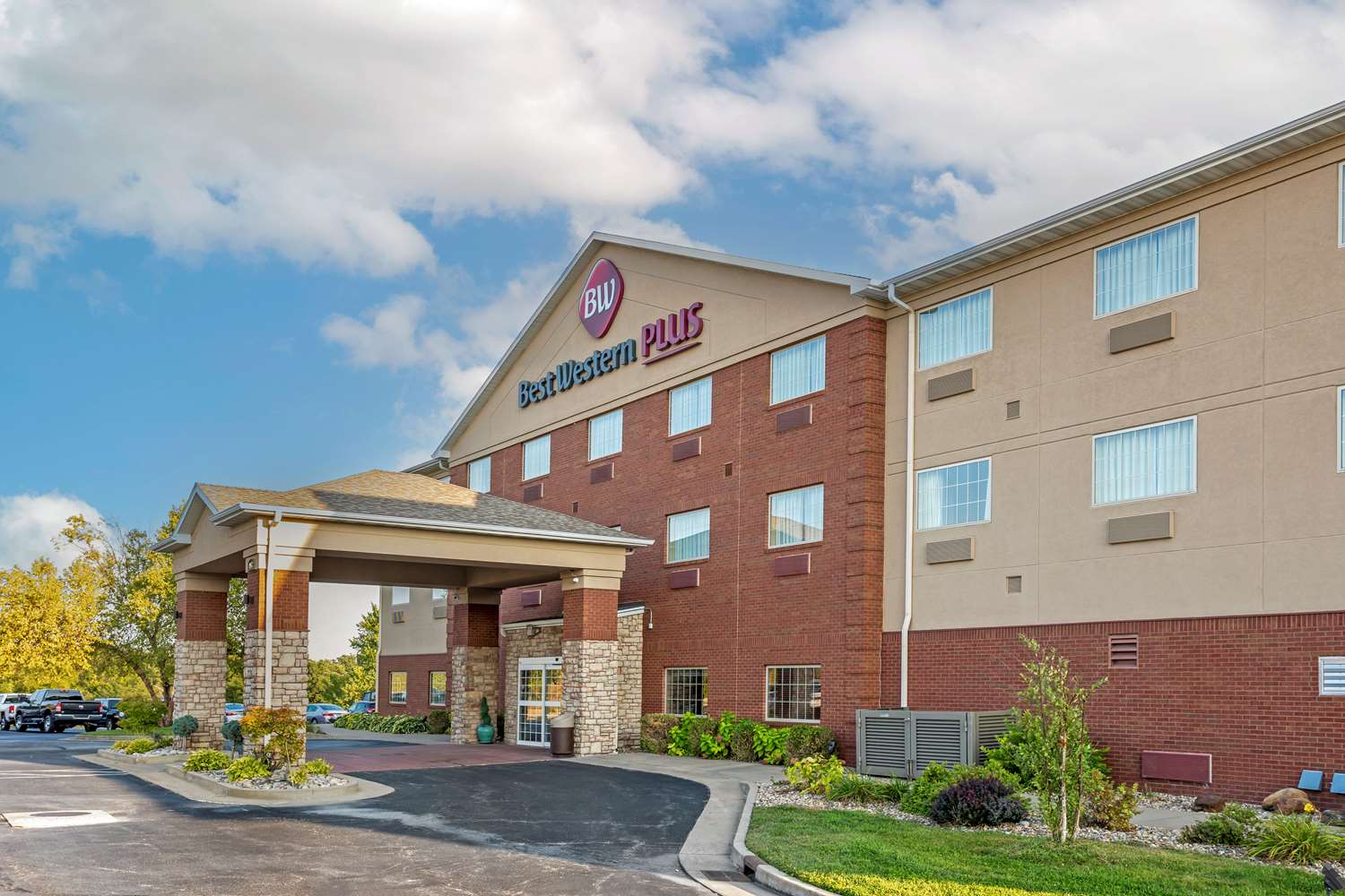 Best Western Plus Capital Inn 46/48