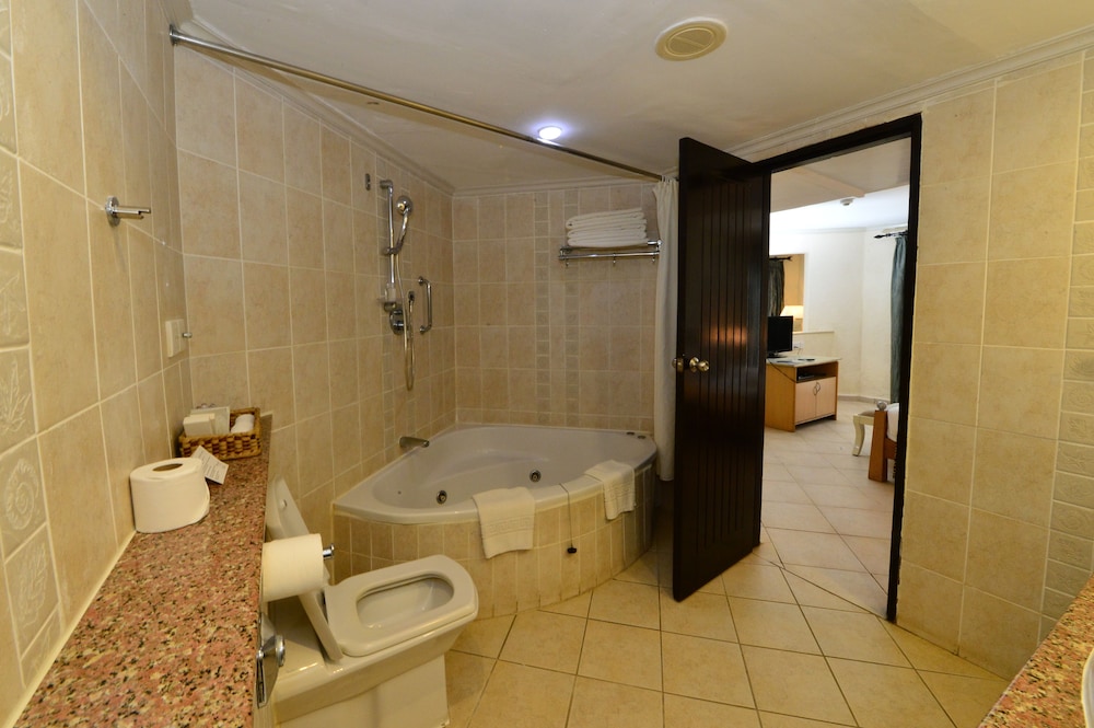 Diani Reef Beach Resort and Spa 28/69