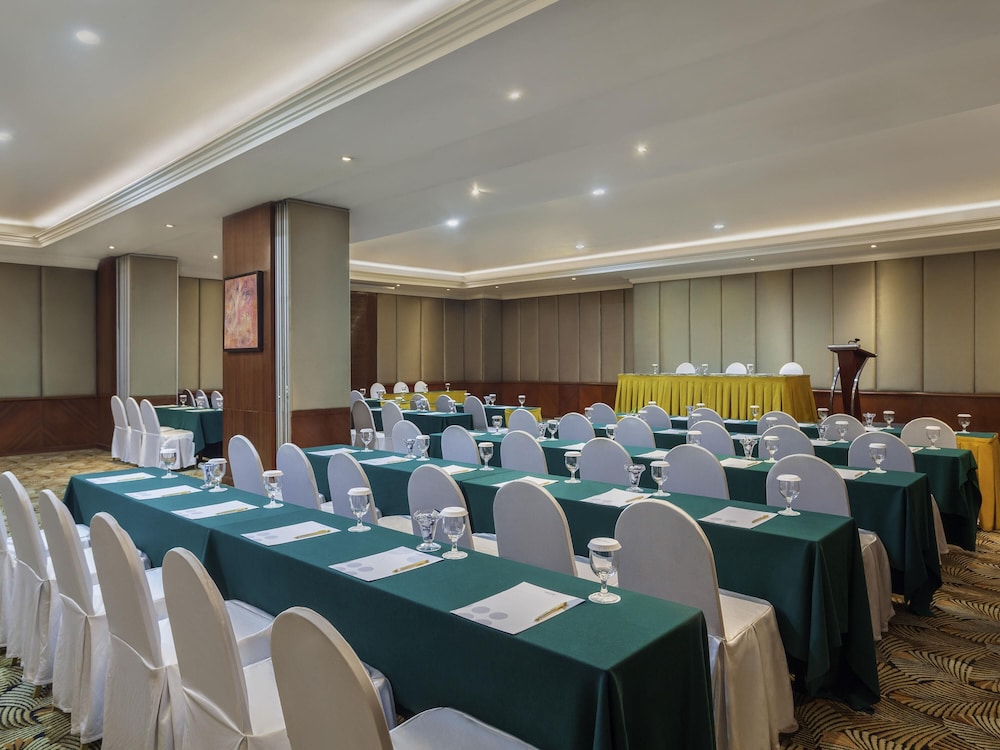 NOVOTEL SEMARANG 64/76