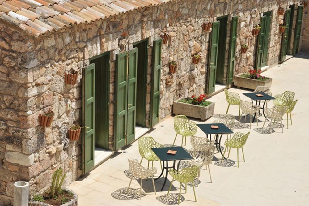Masseria Pizzofalcone 52/68