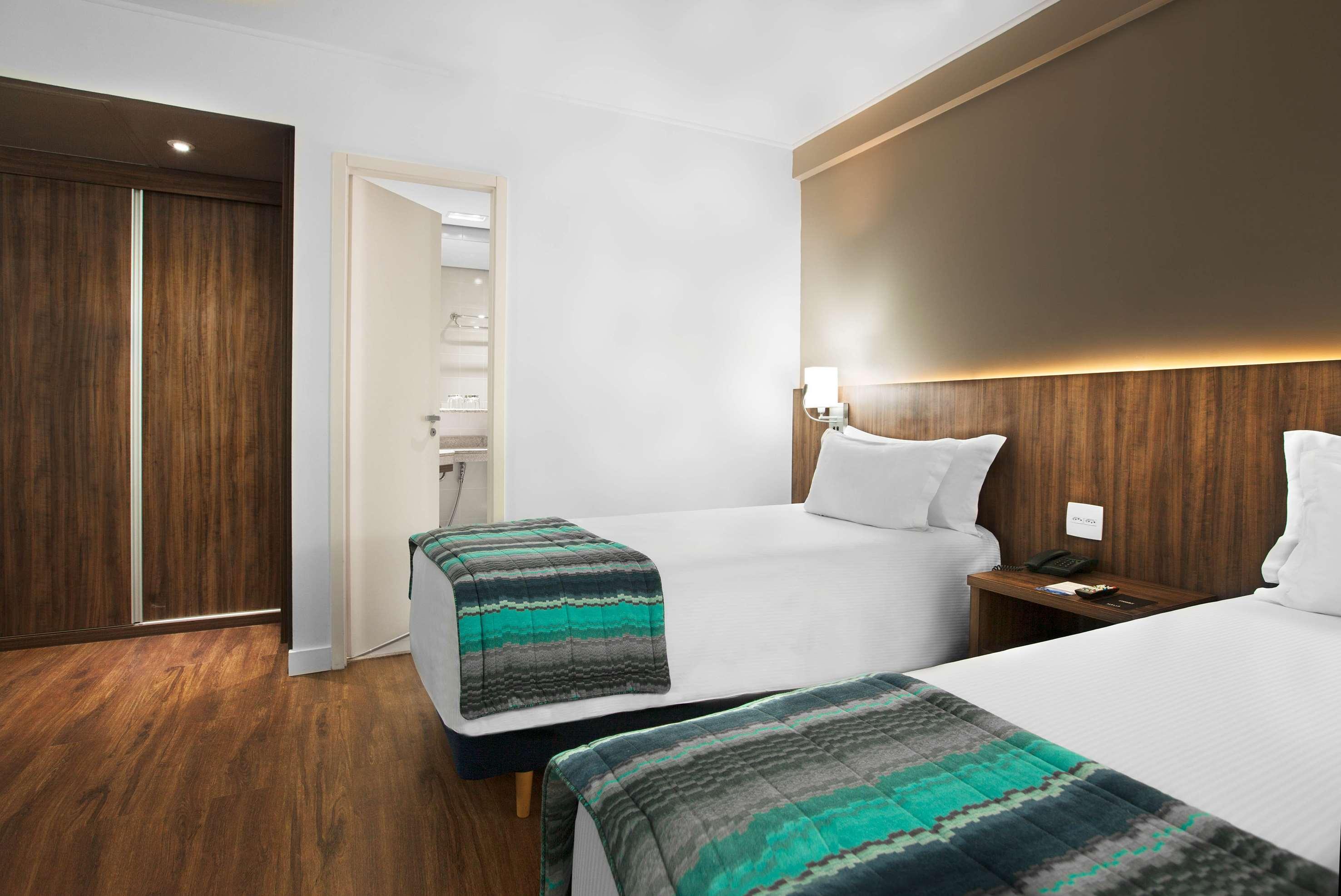 Melia, Single, Twin Beds
