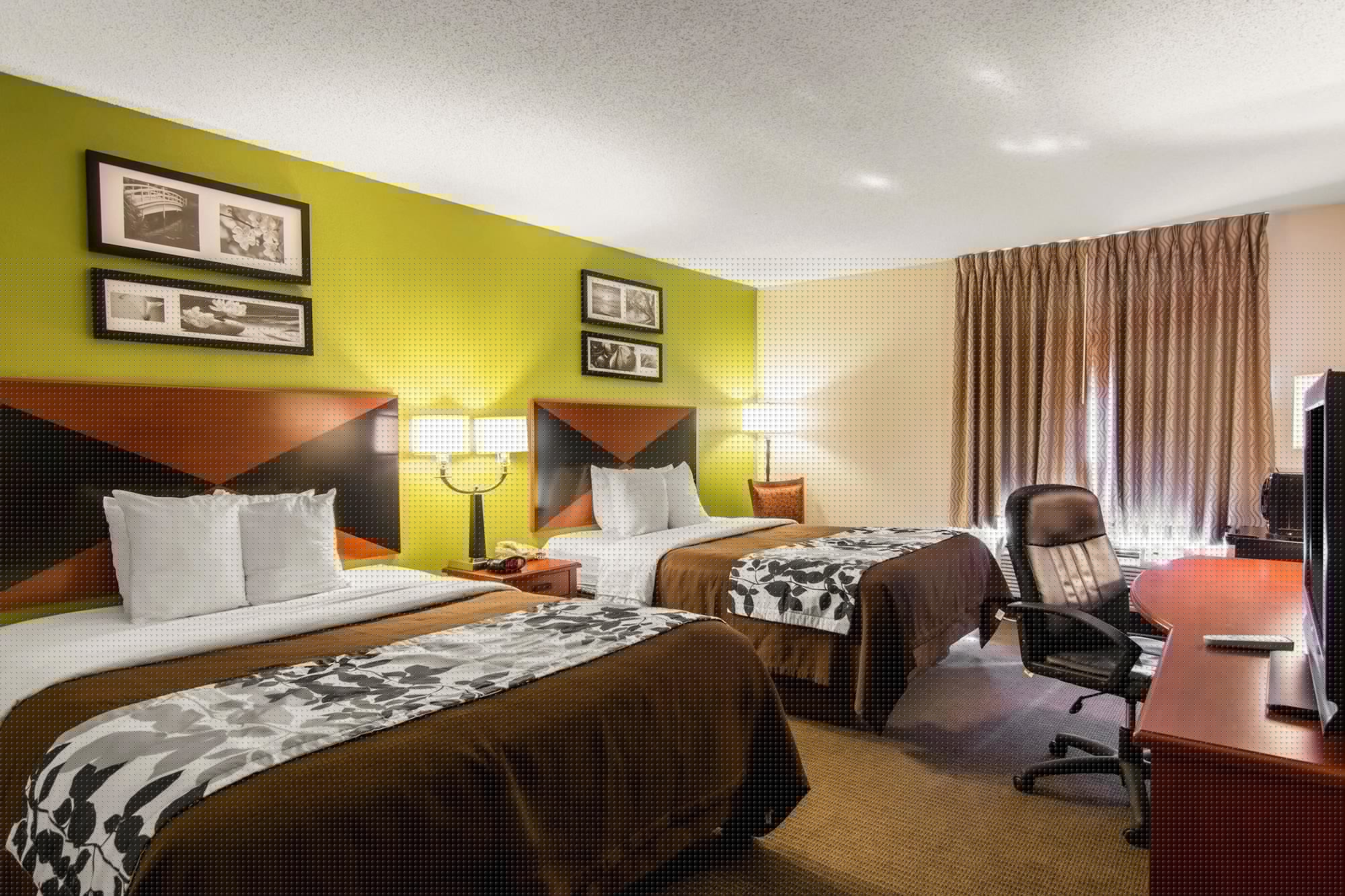 Standard, 2 Queen Beds
