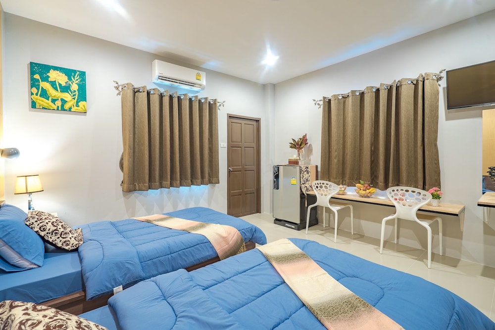 Penyos Residence 64/73