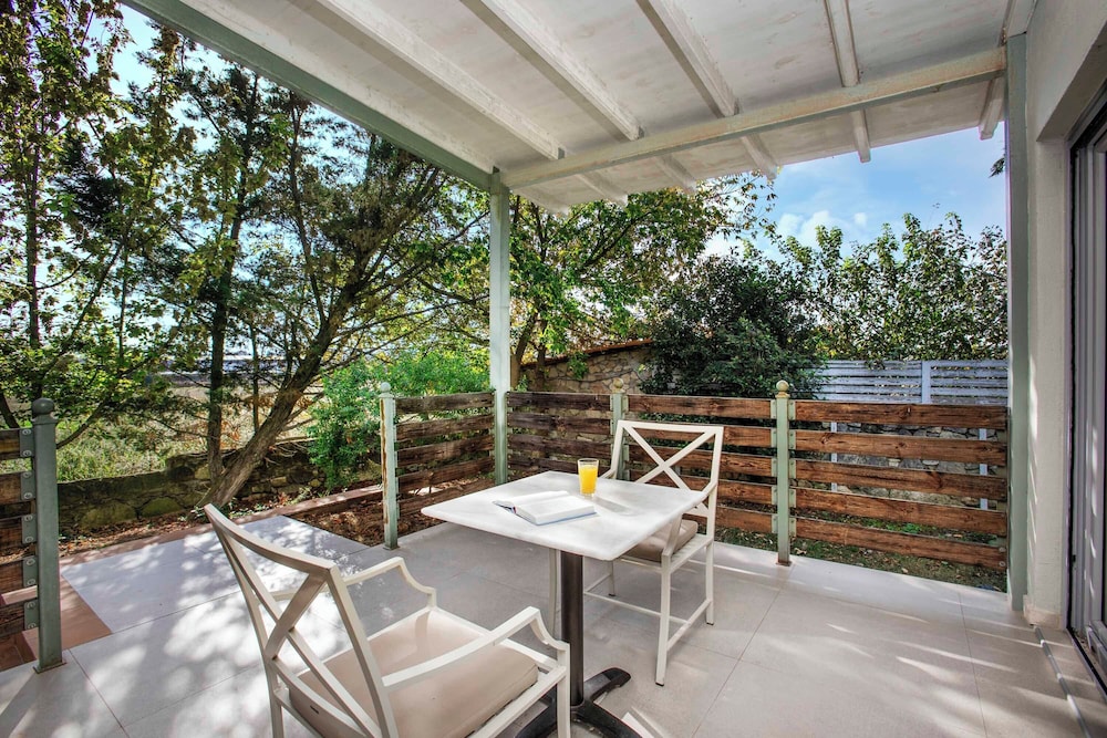 Petrino Suites 23/50