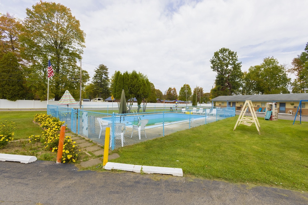Parkside Motel by OYO Meadville Conneaut Lake 45/50