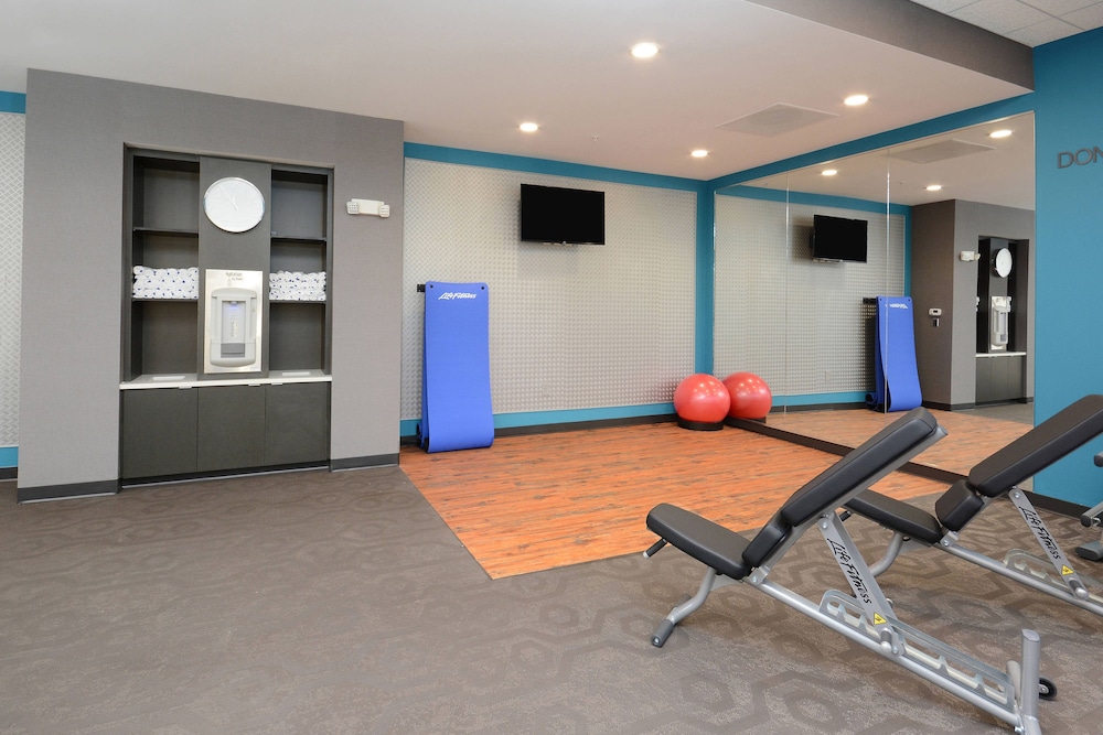 Fairfield Inn & Suites By Marriott Raleigh Capital Blvd./I-540 26/49
