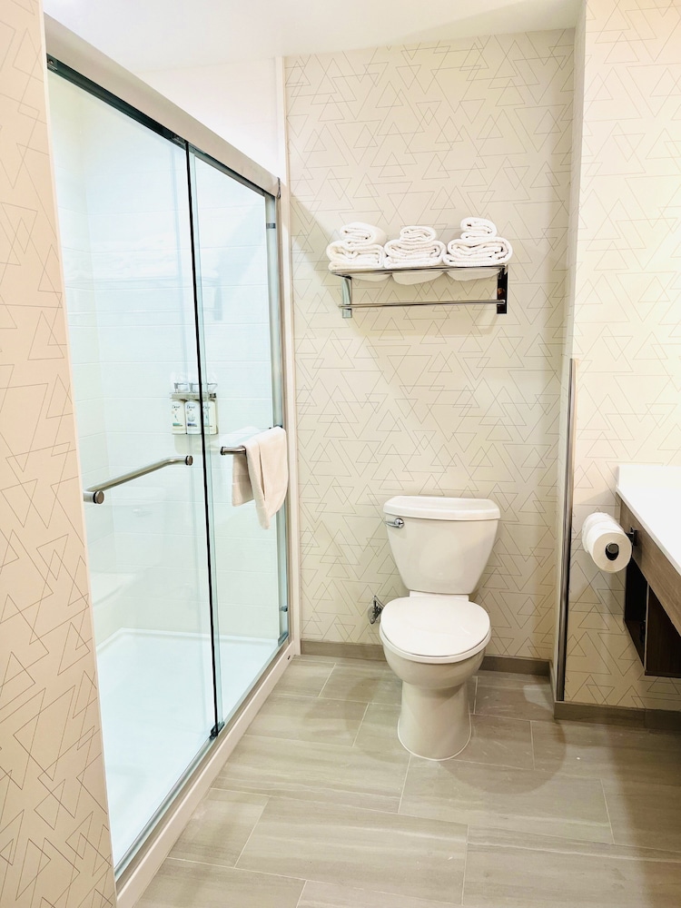 Holiday Inn Express Hotel & Suites Frazier Park 17/67