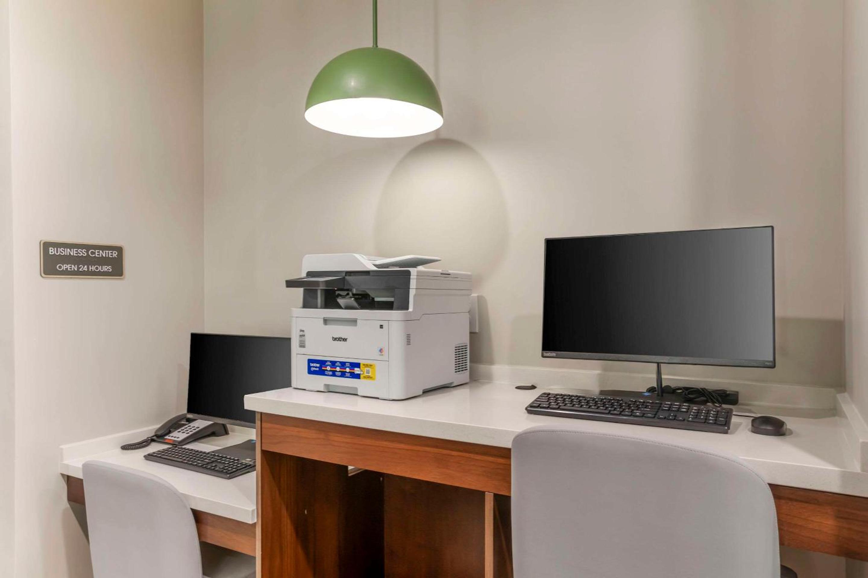 comfort inn and suites huntsville near university