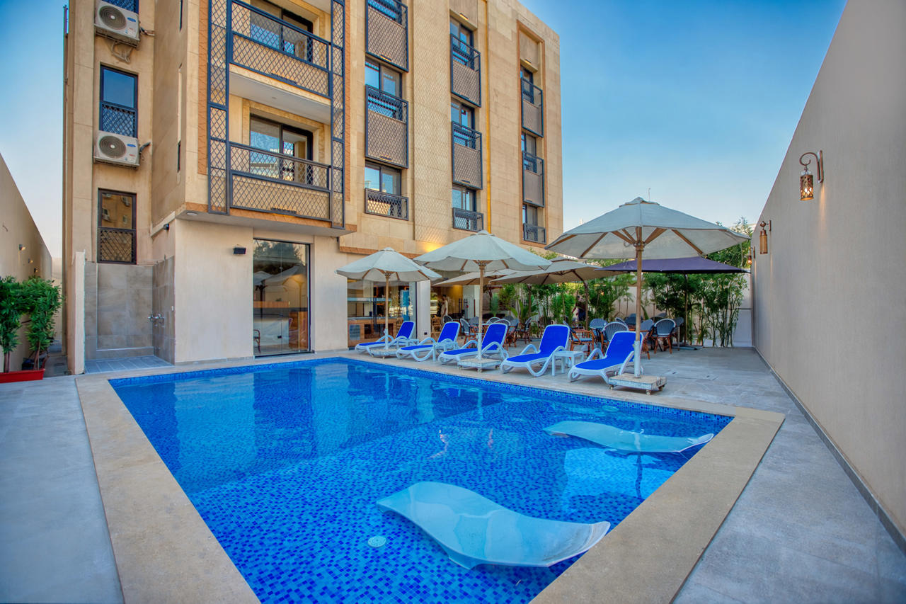 Touring Pyramids Hotel 38/48