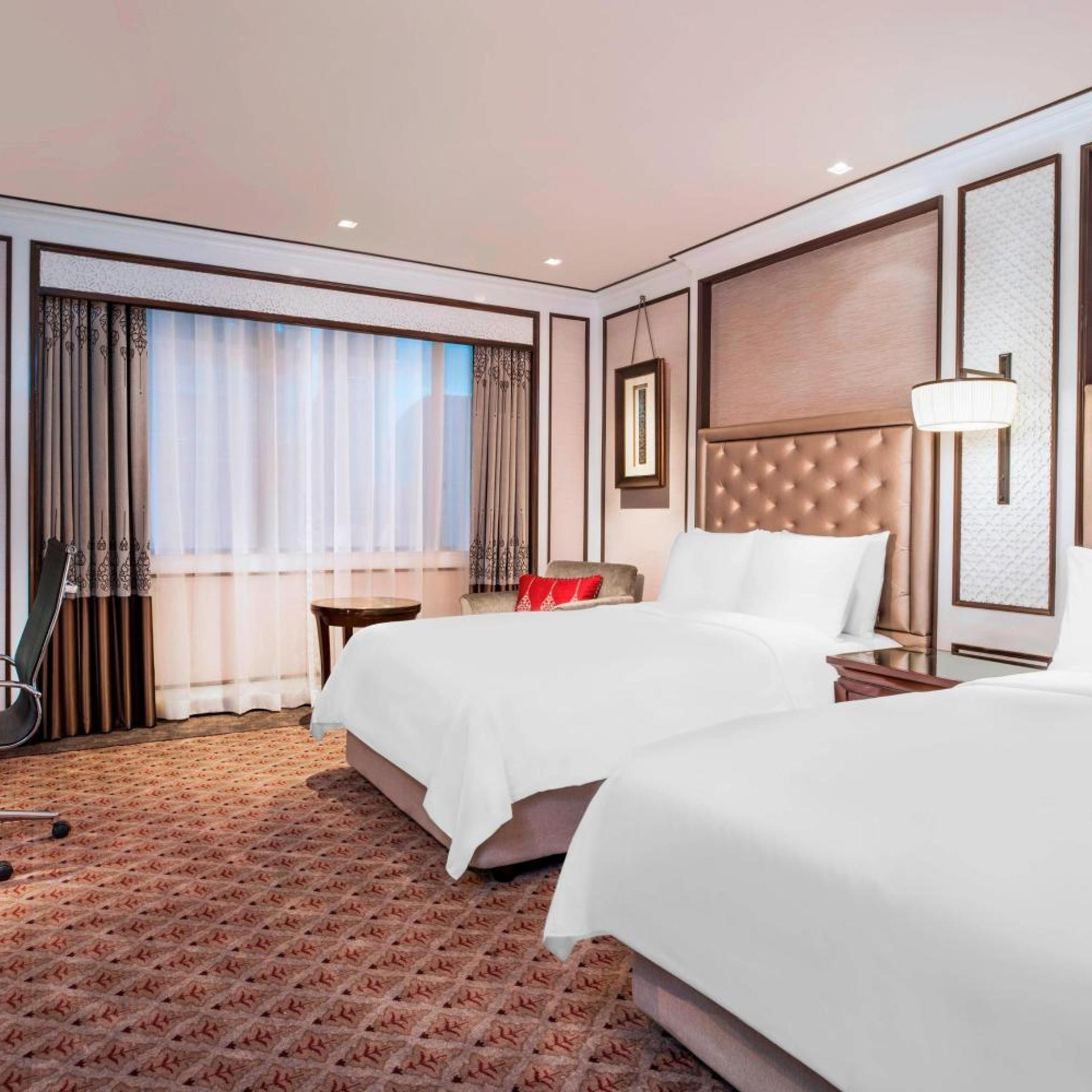 Guest Room, Family, City View