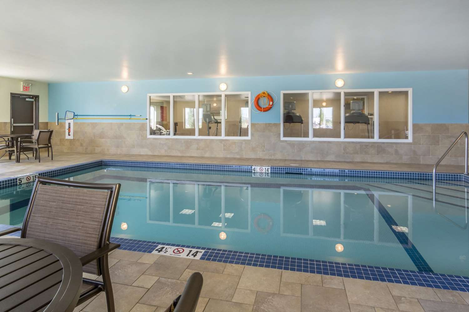 swimming pool spa