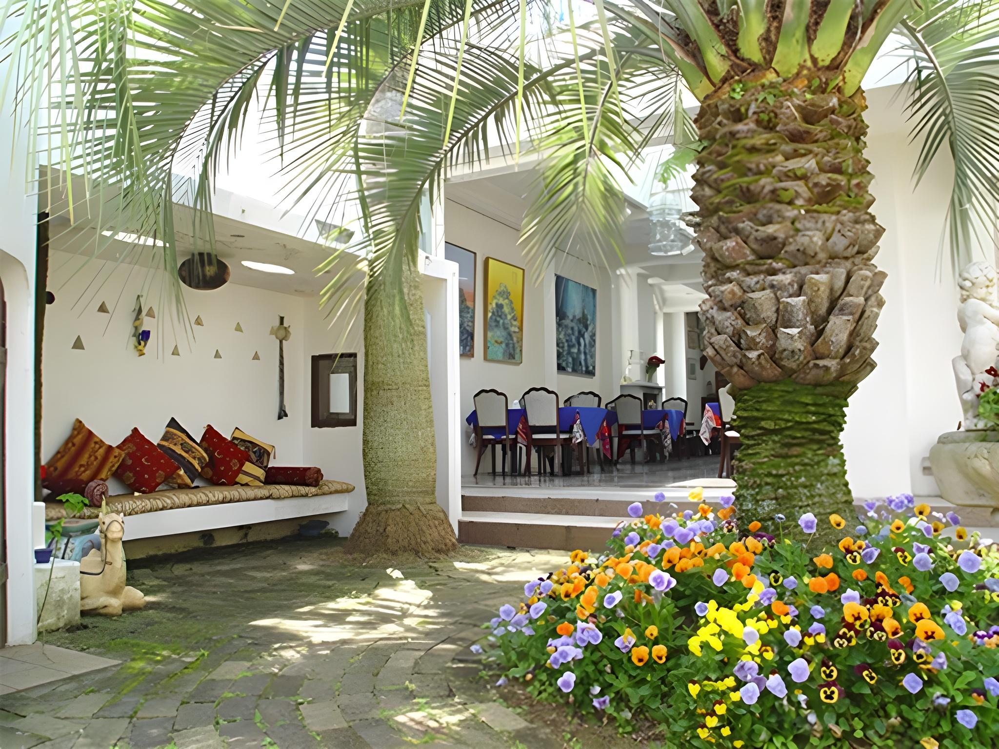 Arabianart Hotel & Gallery 46/48