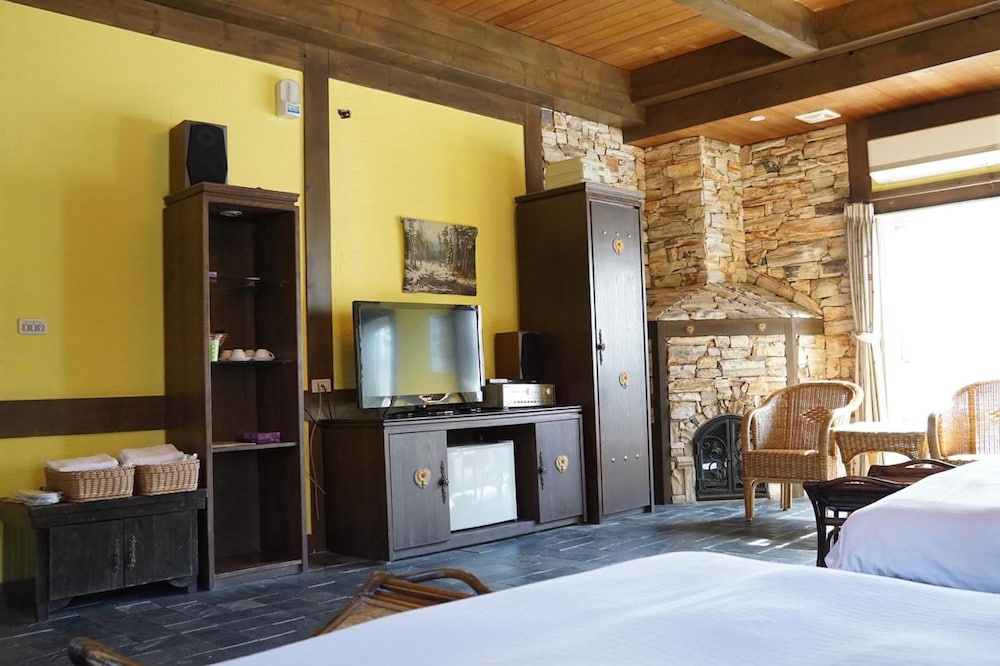 Provence Rose Lodge In Ching Jing 50/50