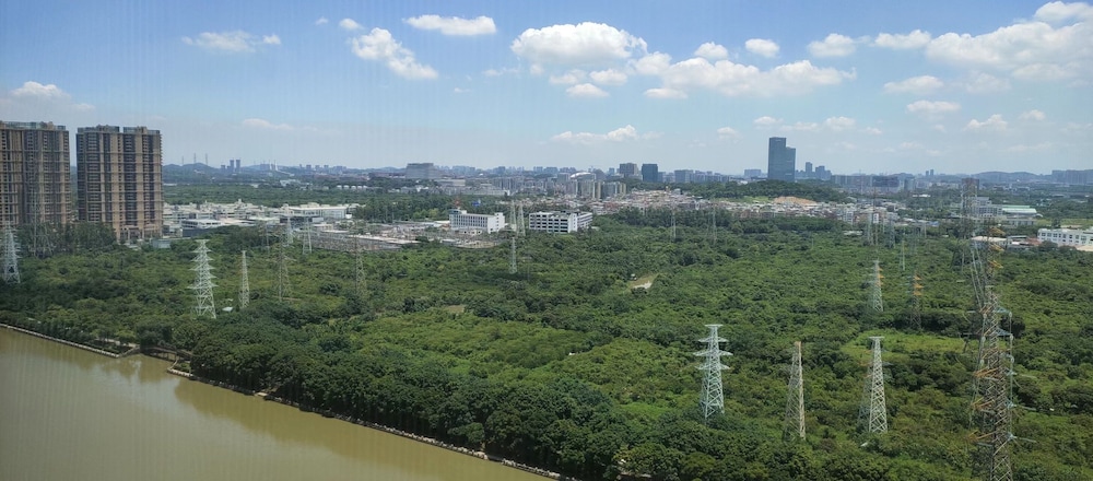 Yicheng Apartment Poly World Center 49/59