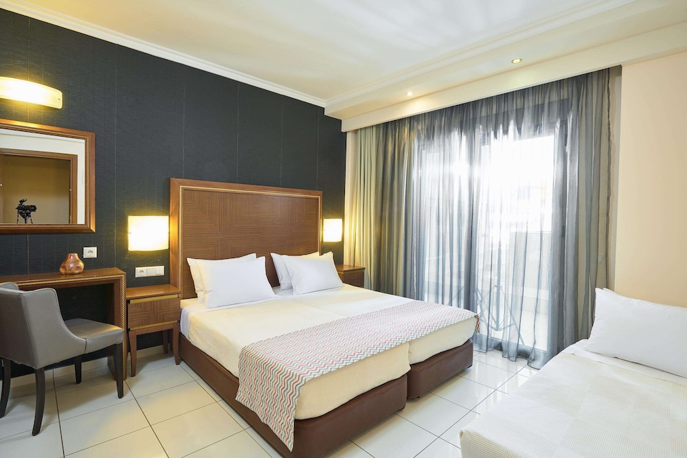 Mediterranean Resort Hotel 17/60