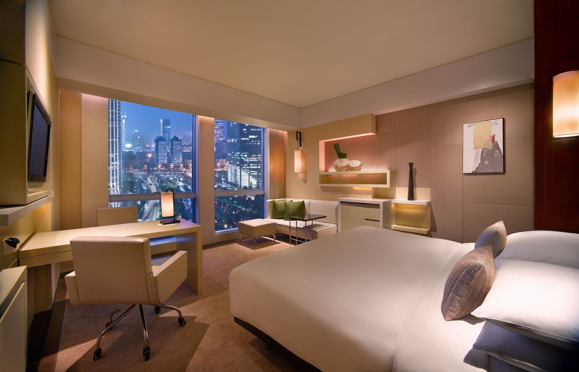 STANDARD, KING BED, GARDEN VIEW
