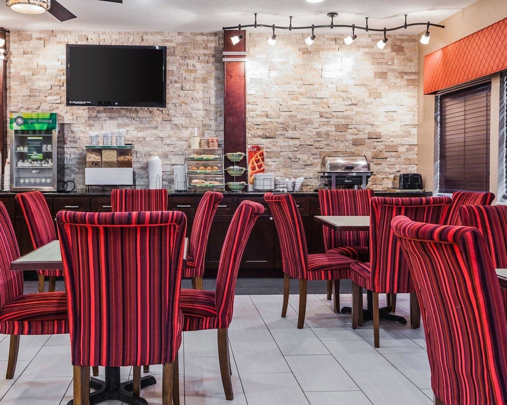 Quality Inn & Suites Des Moines Airport 35/50