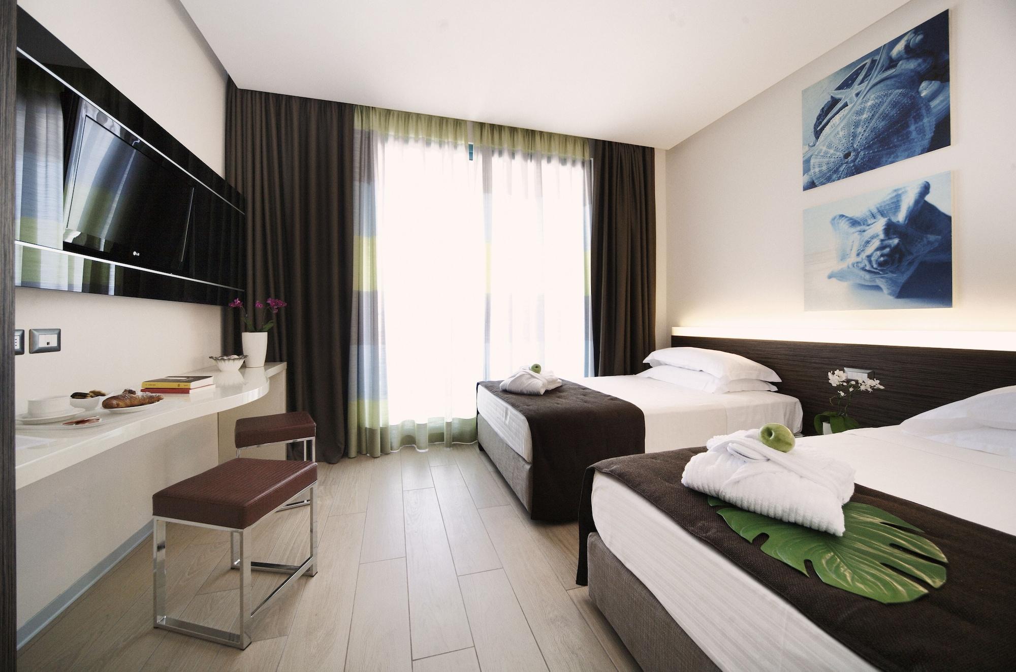 غرفة سوبيريور ثلاثية بشرفة، Bellariva Feeling Hotel 2/3