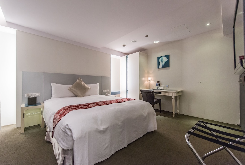 BUSINESS, DOUBLE BED